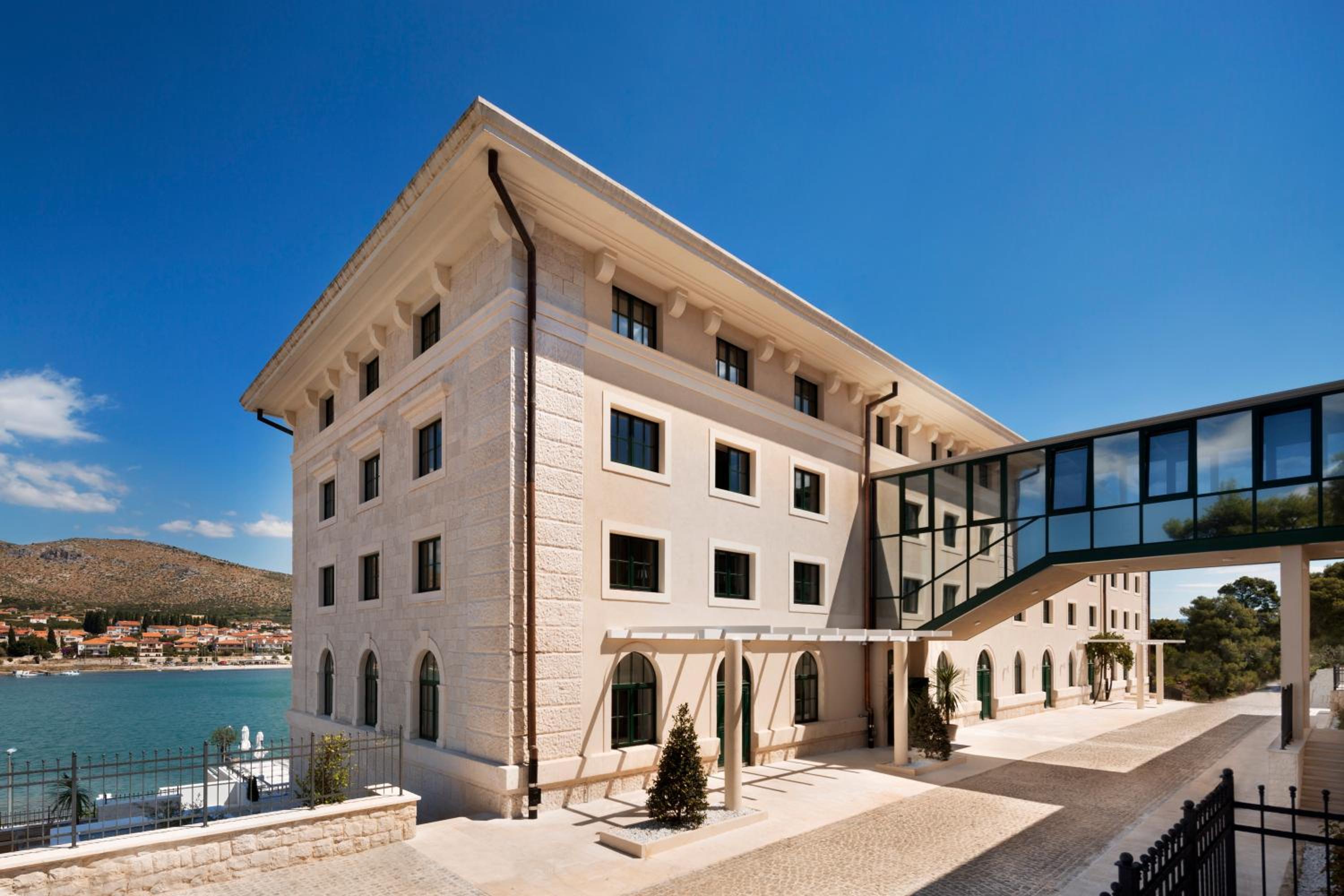 Hotel Brown Beach House & Spa