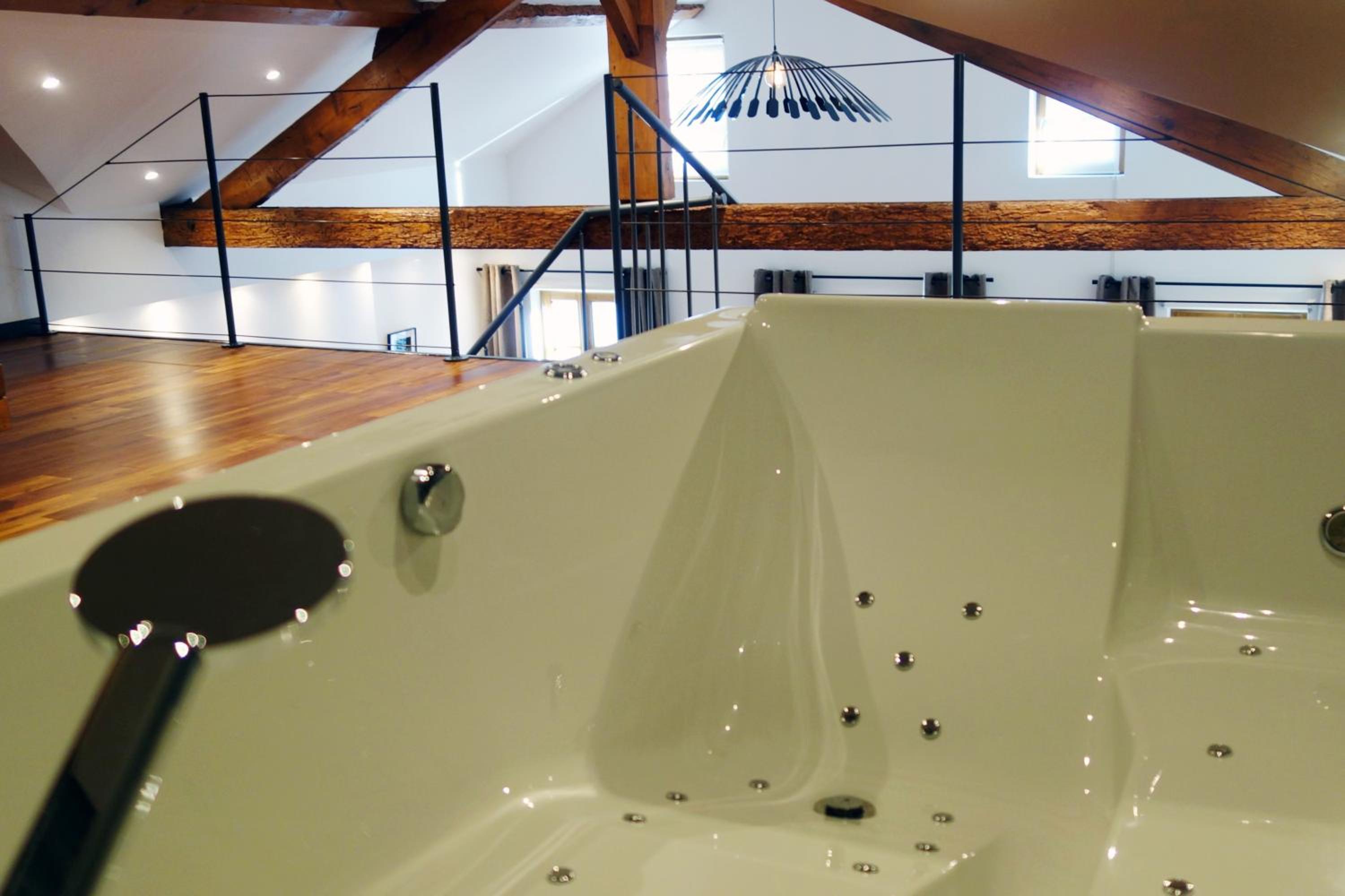 Lake Annecy wellness stays